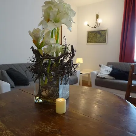 Charmerooms Moroni Bed and breakfast 3*