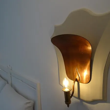 Bed and breakfast Charmerooms Moroni 3*