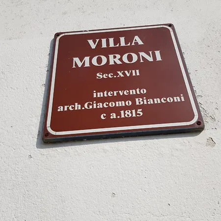 Charmerooms Moroni Bed & Breakfast 3*