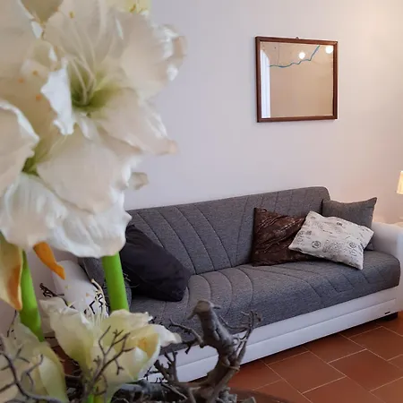 Charmerooms Moroni Bed & Breakfast 3*