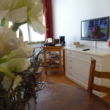 Bed & Breakfast Charmerooms Moroni 3*